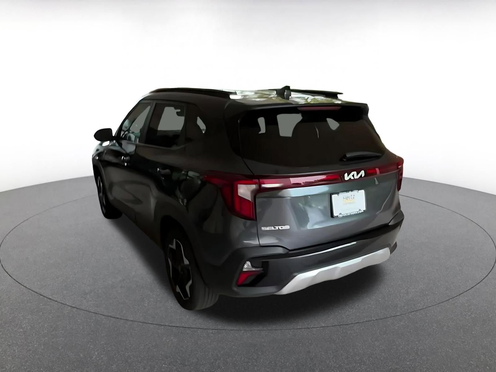 Used 2025 Kia Seltos S FWD image 11