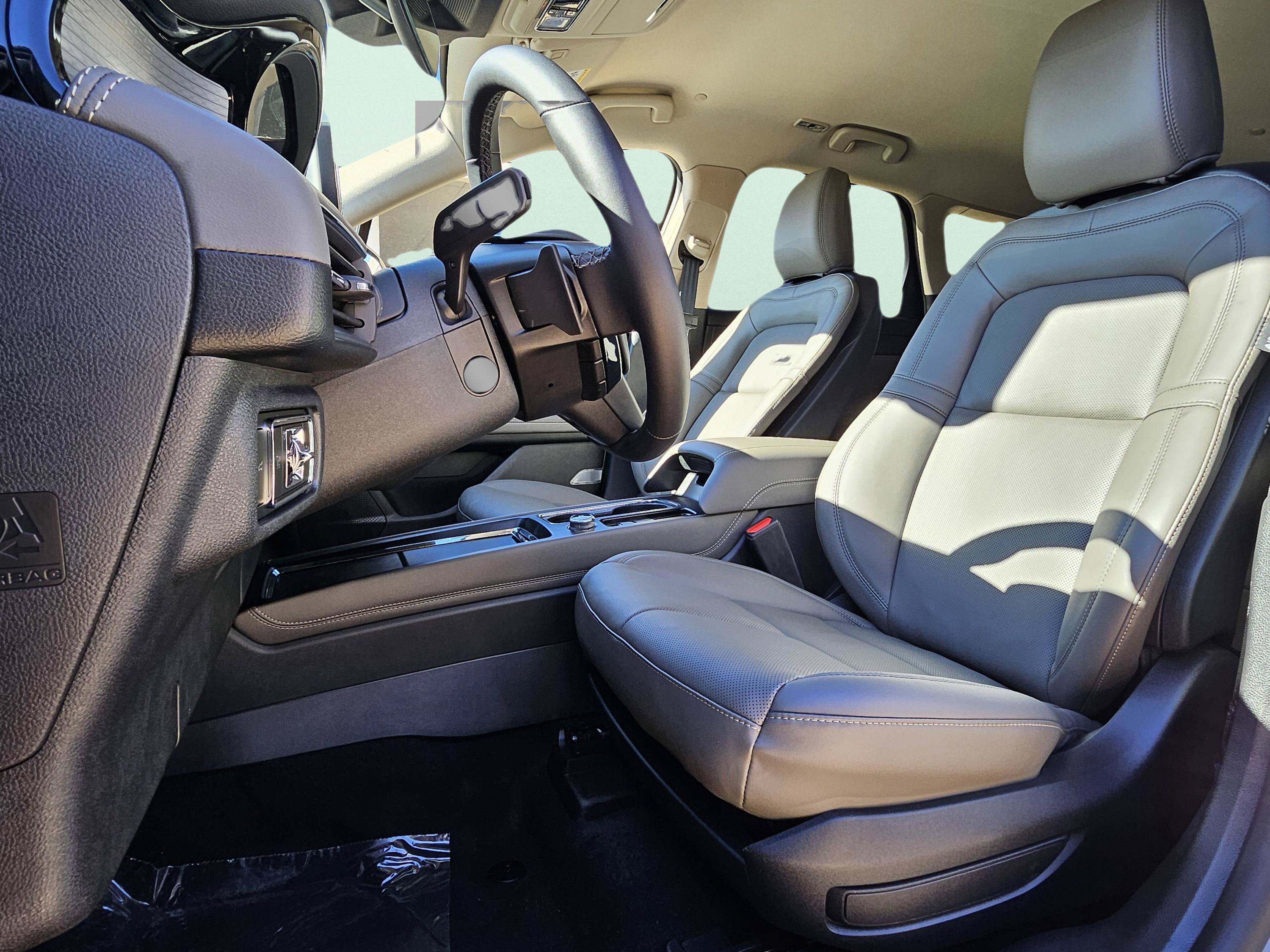 New 2026 Lincoln Corsair Premiere AWD/4WD image 13