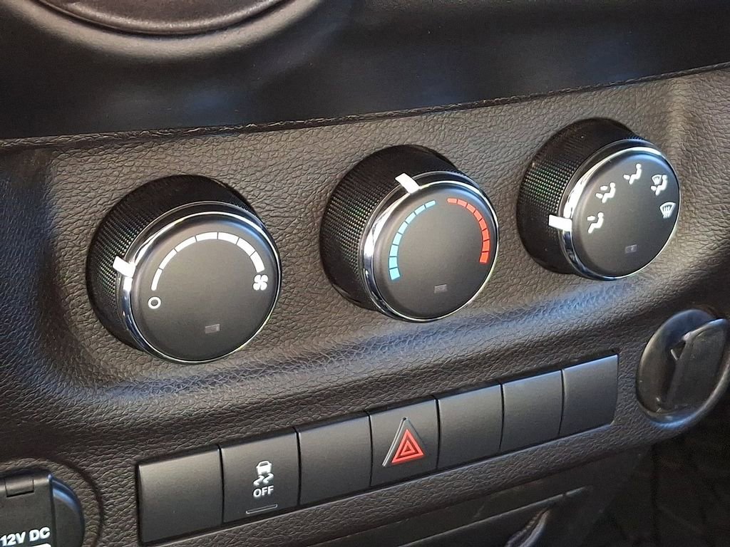 Used 2018 Jeep Wrangler Sport image 14