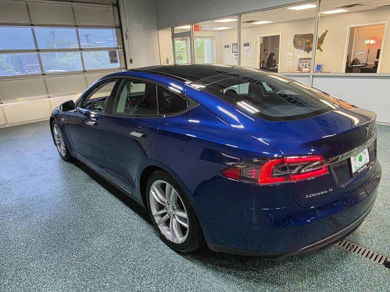 Used 2015 Tesla Model S 70D AWD/4WD image 9