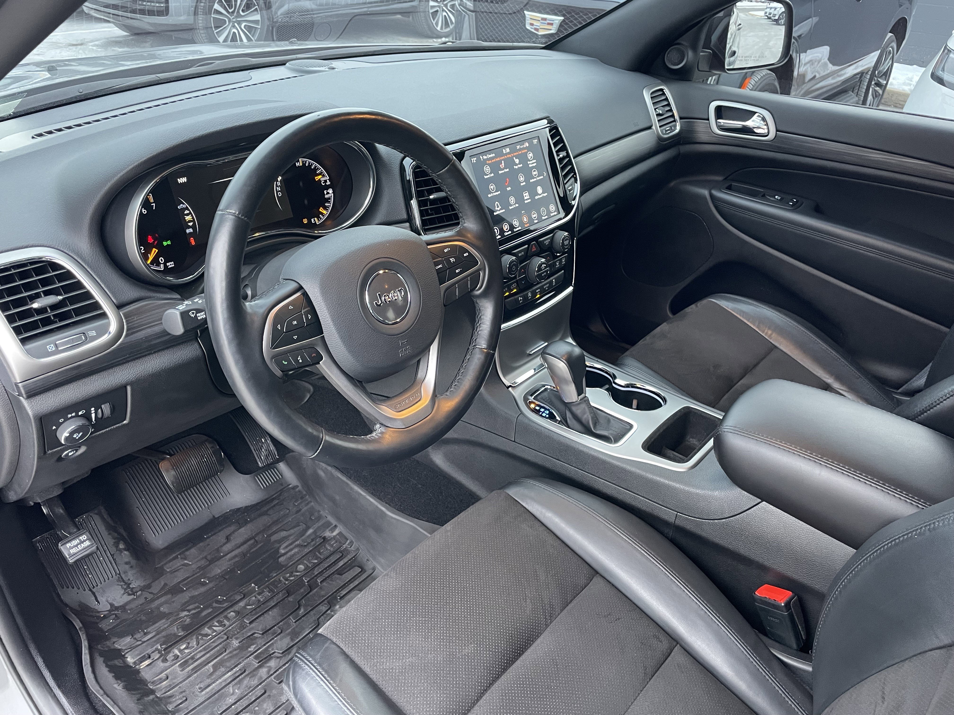 Used 2021 Jeep Grand Cherokee Laredo X image 13