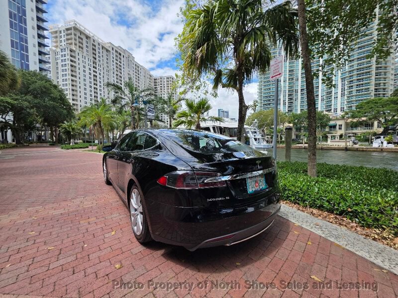 Used 2015 Tesla Model S P90D image 23