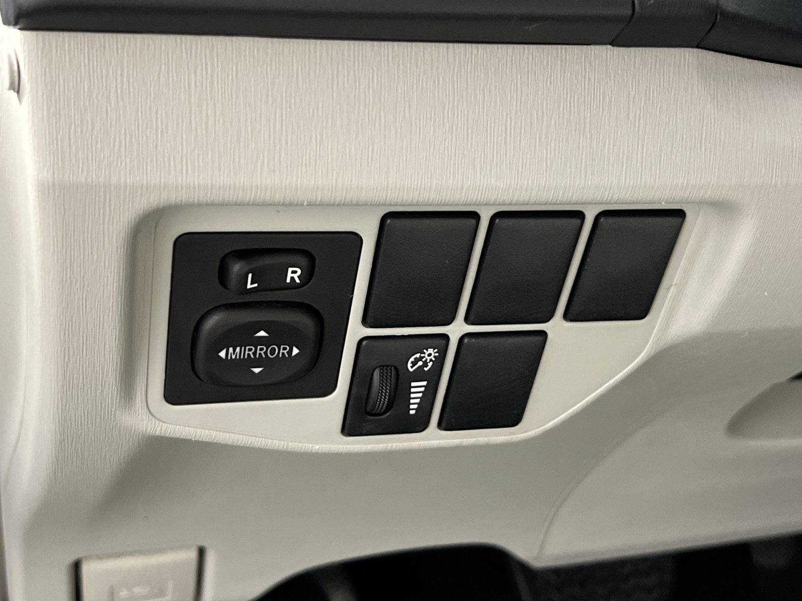 Used 2014 Toyota Prius Two FWD image 29