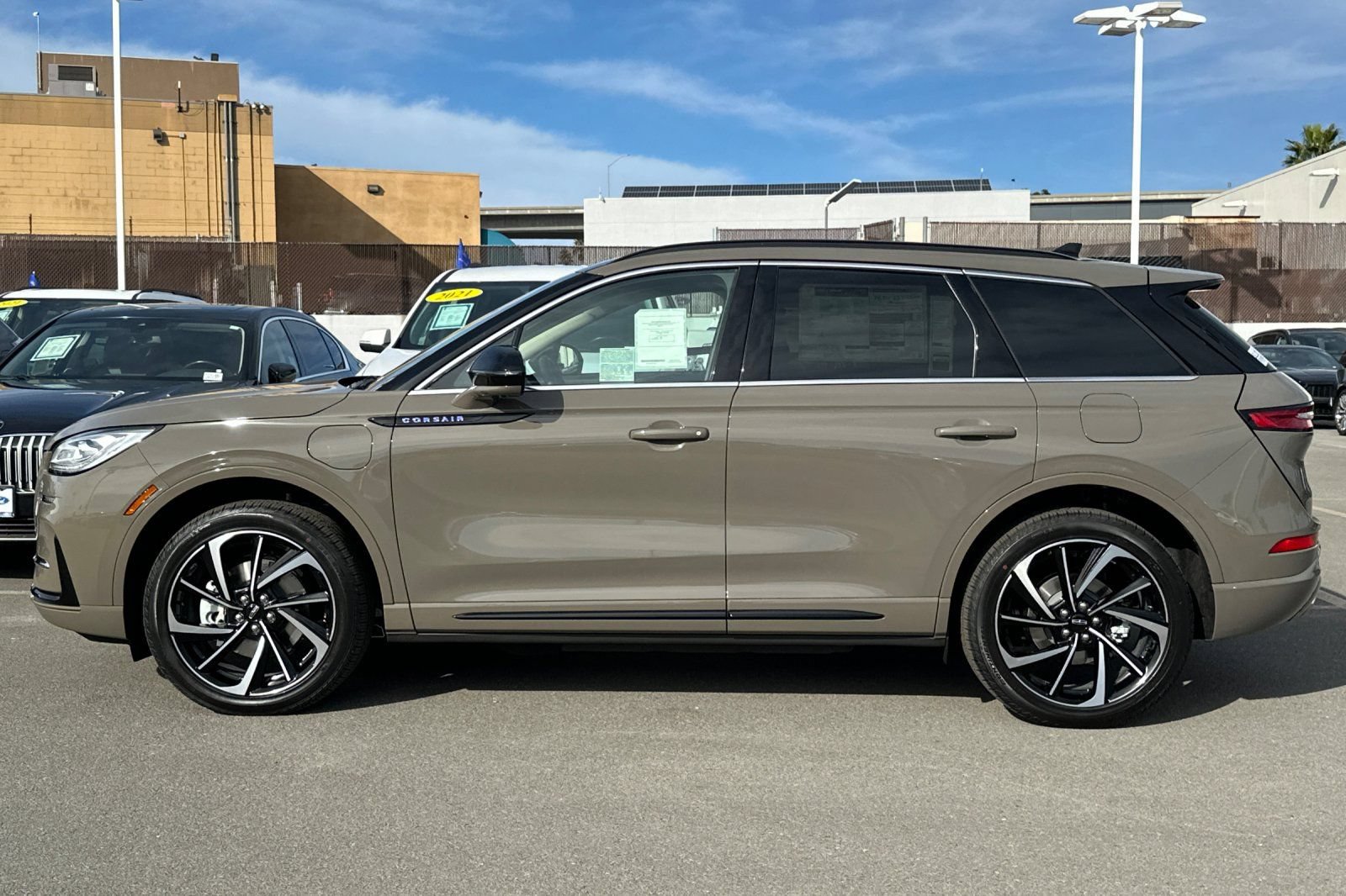 New 2025 Lincoln Corsair Grand Touring w/ Equipment Group 302A AWD/4WD image 6