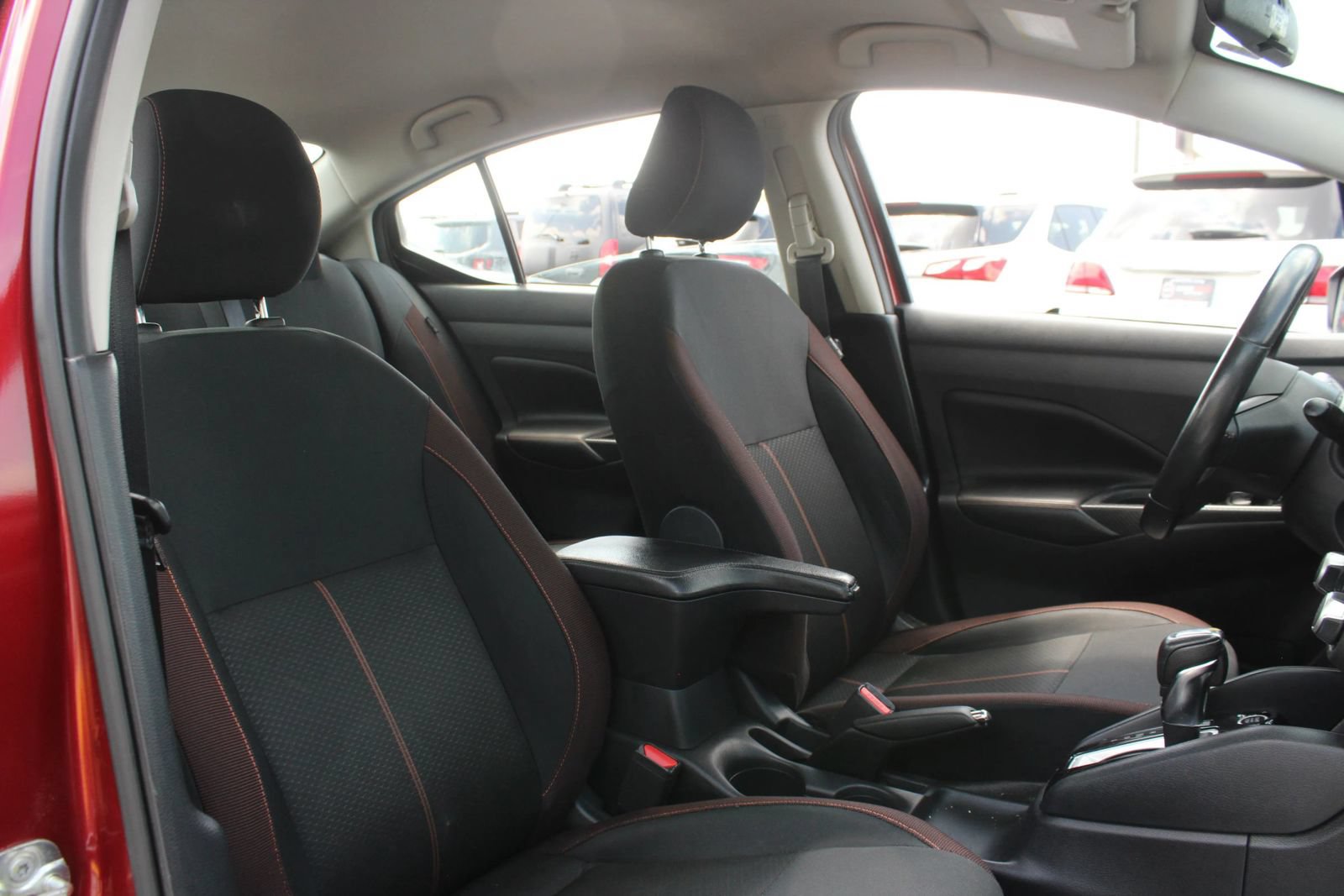 Used 2020 Nissan Versa SR FWD image 25