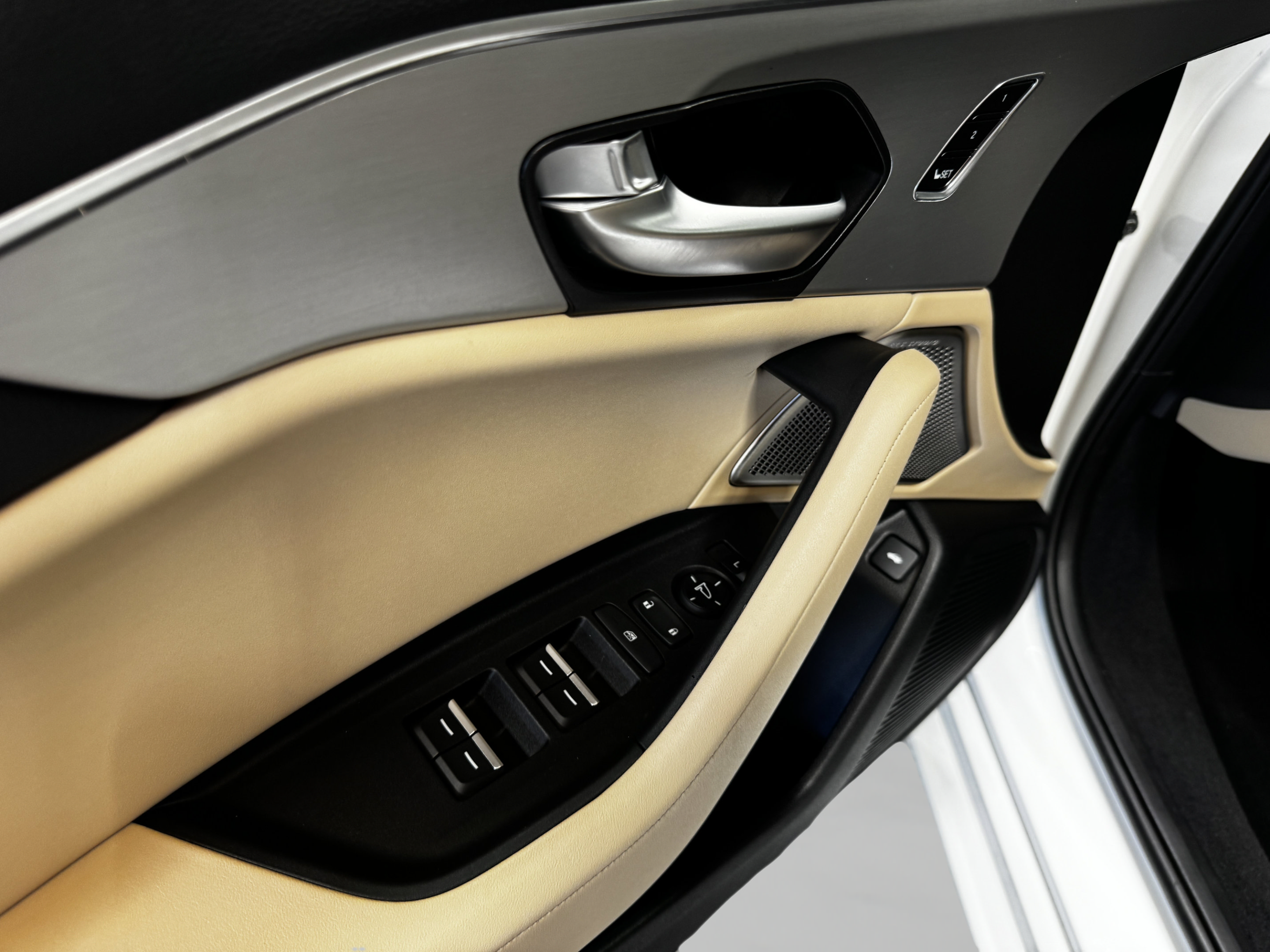 Certified 2025 Acura TLX w/ Technology Package FWD image 38