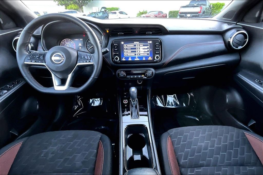Used 2023 Nissan Kicks SR image 7