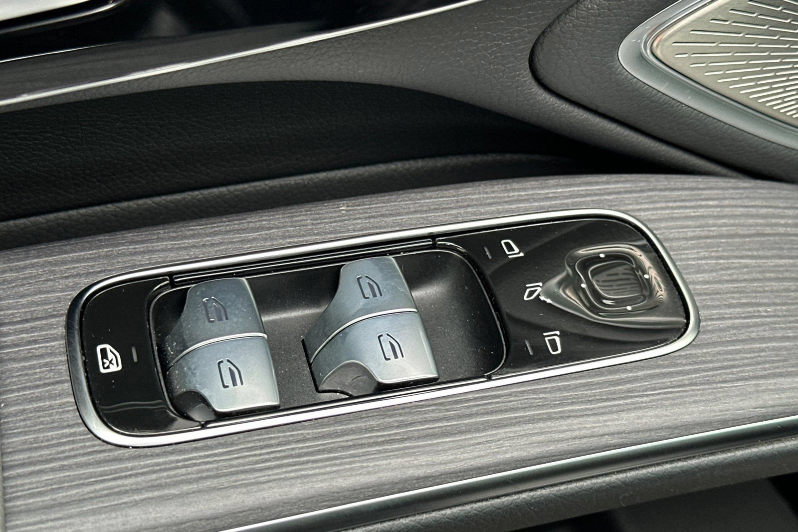 Certified 2025 Mercedes-Benz EQS 450+ 4MATIC Sedan image 13