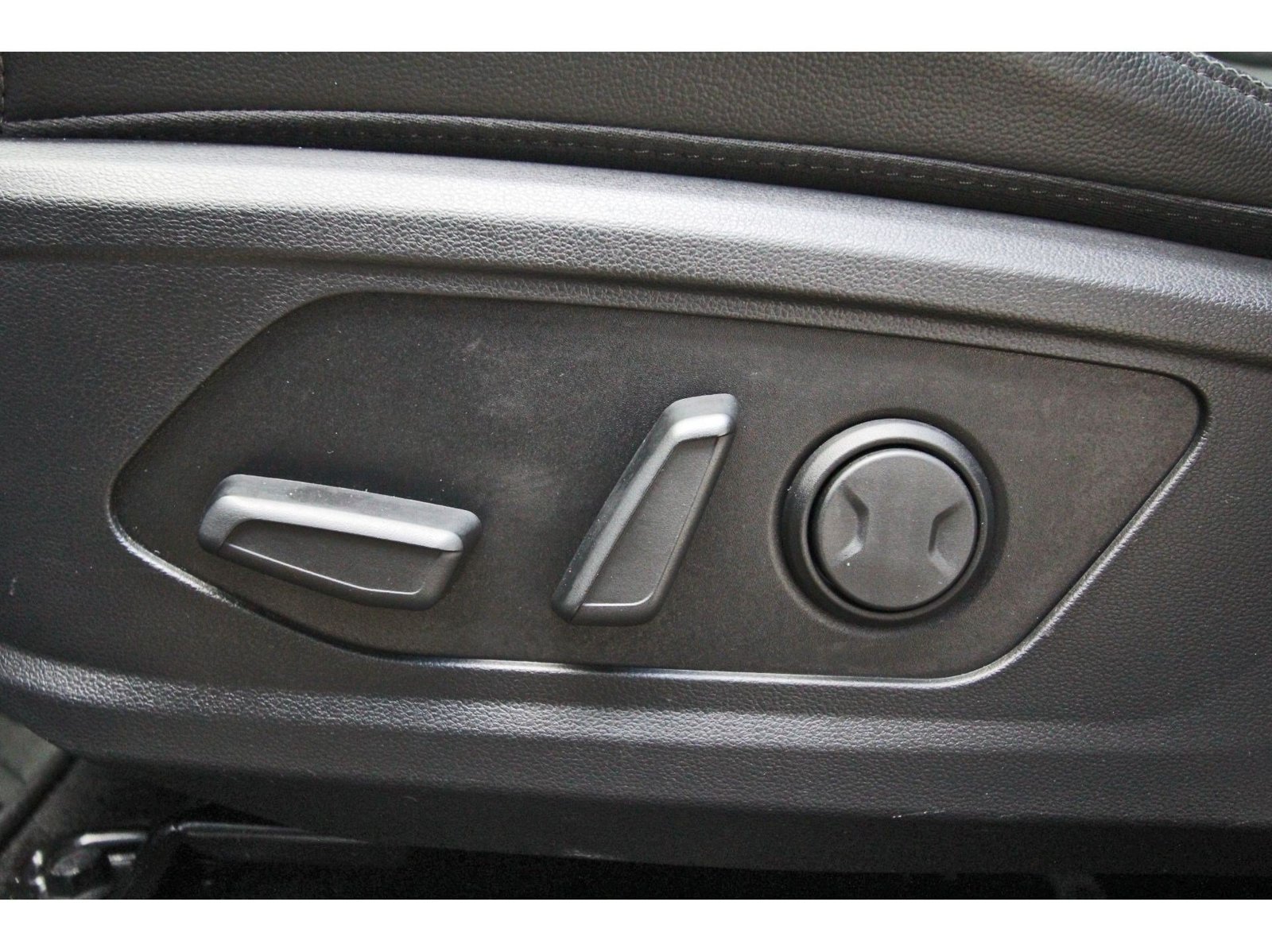 Certified 2024 Hyundai Tucson Limited FWD image 30