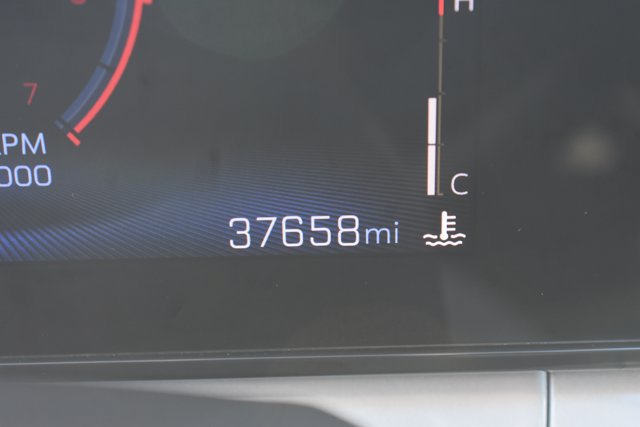Used 2025 Chevrolet Trax LT w/ LT Convenience Package FWD image 23