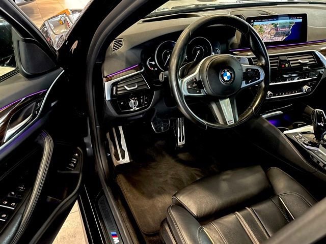 Used 2019 BMW 530e w/ M Sport Package image 17