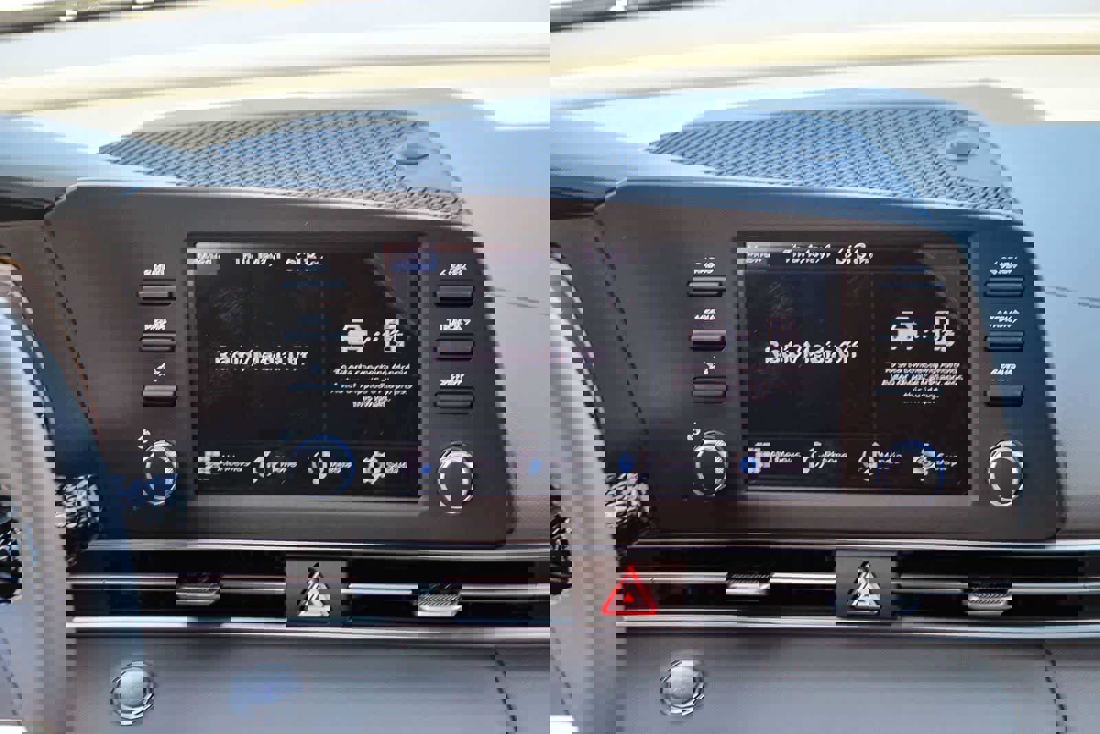 New 2025 Hyundai Elantra Sport image 16