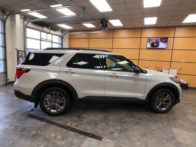 New 2027 Ford Explorer Active w/ Active Comfort Package AWD/4WD image 8