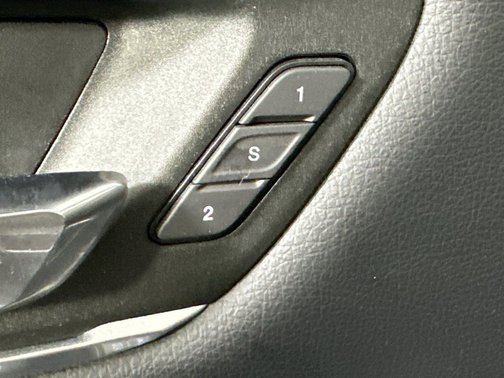 Used 2023 RAM 1500 Laramie AWD/4WD image 23