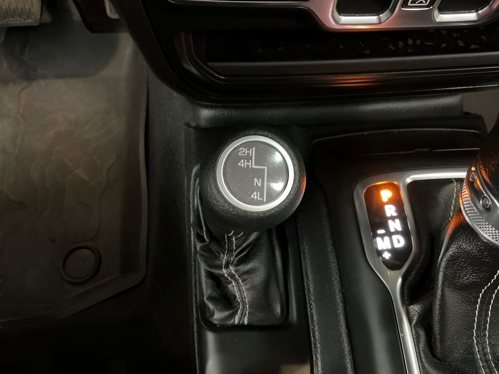 Used 2021 Jeep Wrangler Unlimited Sahara w/ Cold Weather Group image 19