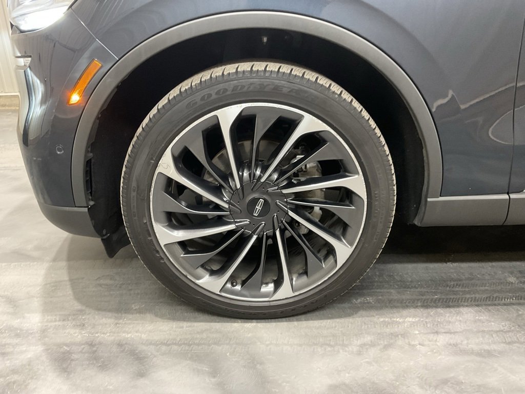 Used 2023 Lincoln Aviator Reserve w/ Equipment Group 201A image 6