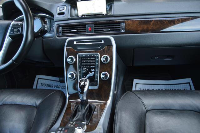 Used 2016 Volvo XC70 T5 Premier w/ Proximity Package image 19