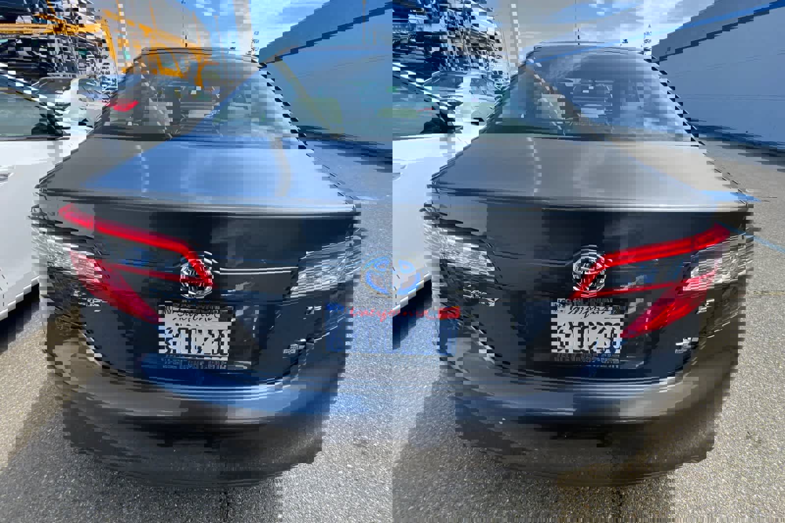 Used 2012 Toyota Camry LE FWD image 5