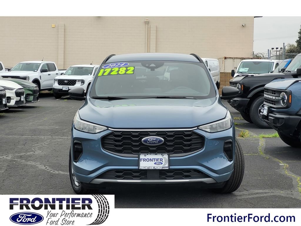 Used 2024 Ford Escape ST-Line image 3