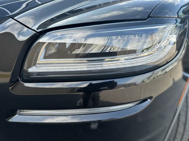 Used 2023 Lincoln Nautilus Reserve w/ Monochromatic Package image 9