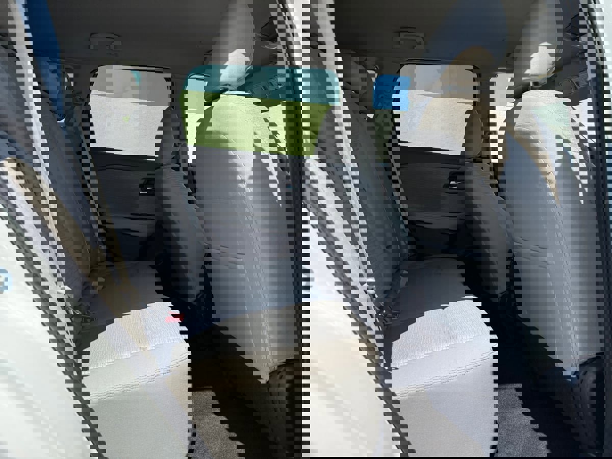 Used 2023 Nissan Rogue SV image 18