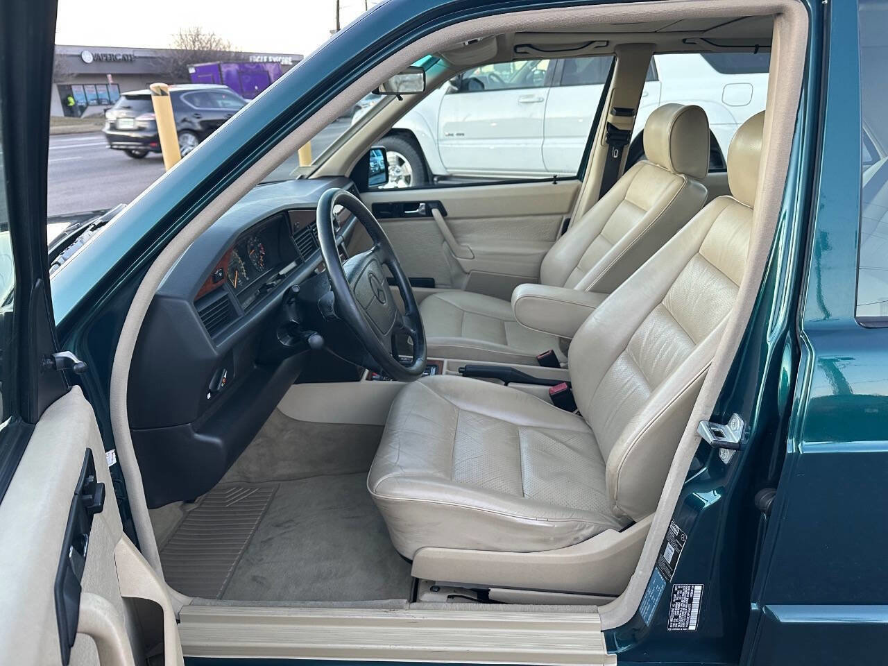 Used 1993 Mercedes-Benz 190 E 2.3 image 33