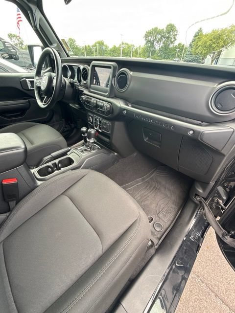 Used 2023 Jeep Wrangler Unlimited w/ Cold Weather Group AWD/4WD image 29