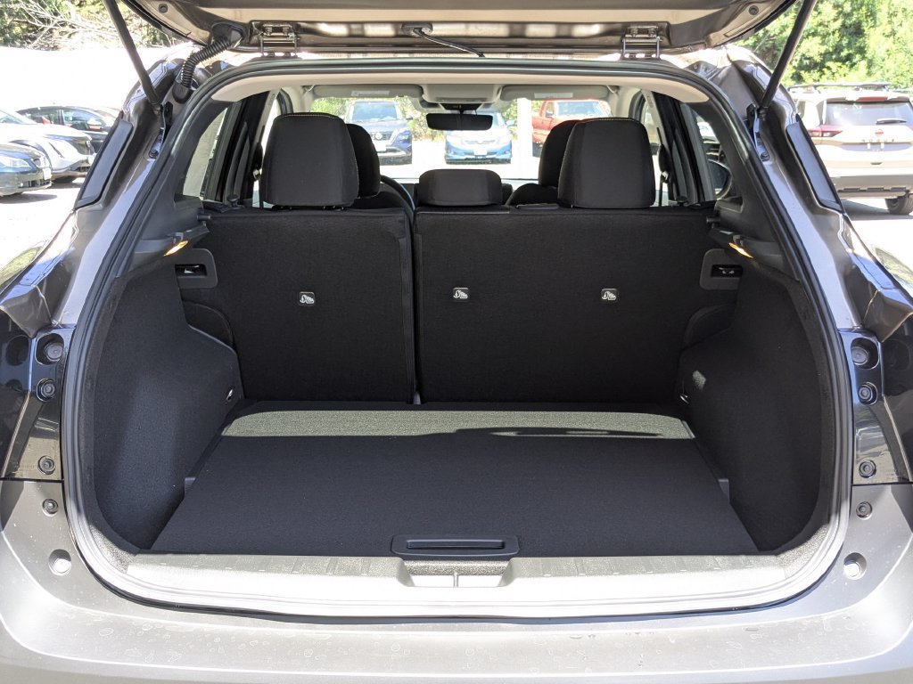 New 2026 Nissan Kicks SV w/ Interior Electronics Package FWD image 25