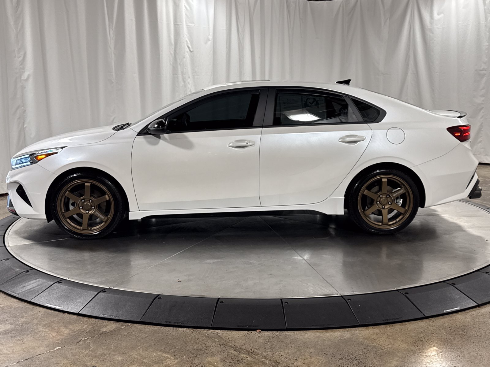 Used 2023 Kia Forte GT w/ GT2 Package FWD image 8