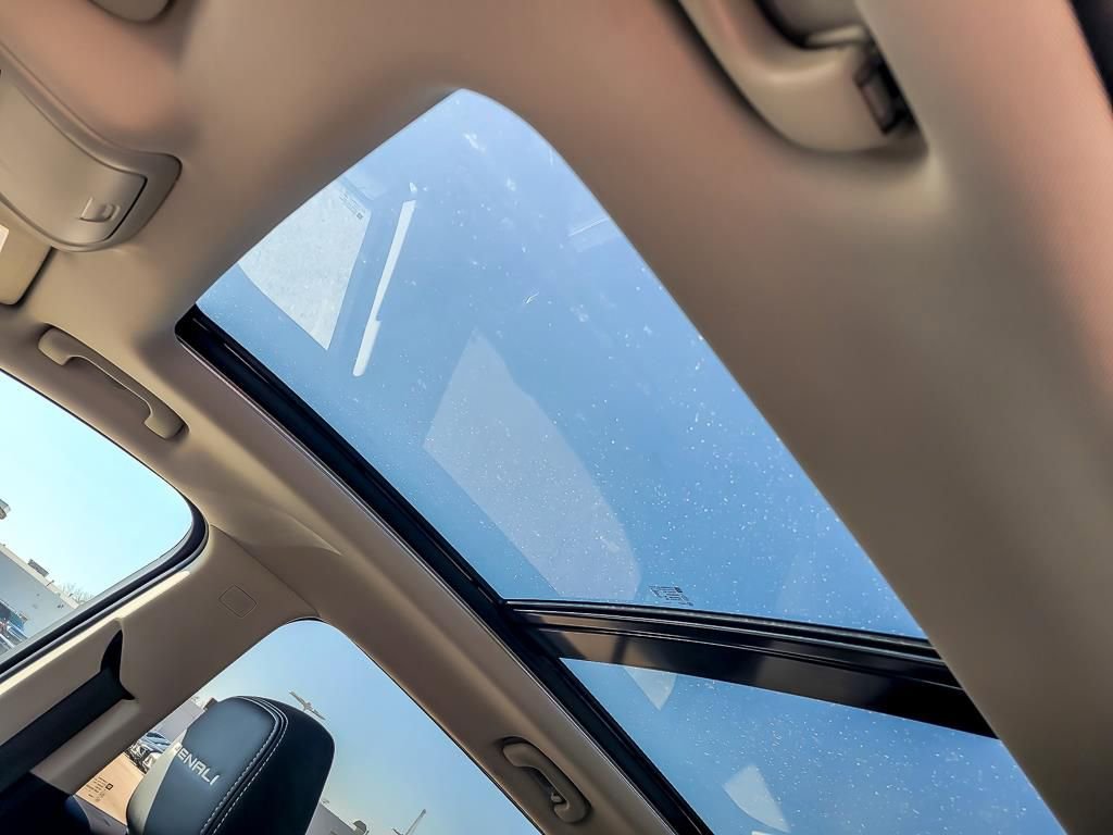 Used 2024 GMC Terrain Denali w/ Denali Premium Package image 11