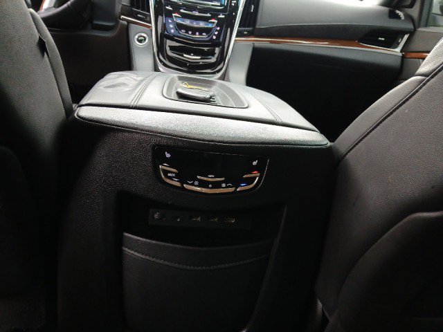 Used 2017 Cadillac Escalade Premium Luxury AWD/4WD image 14