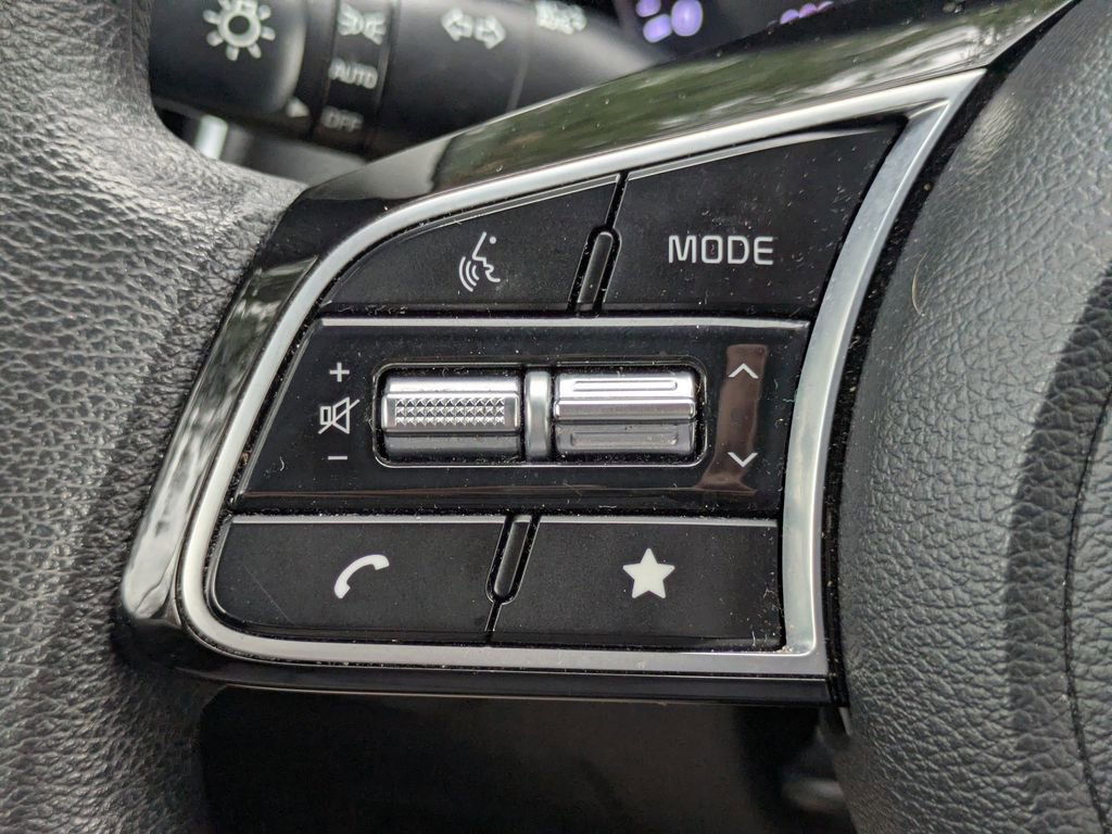 Used 2023 Kia Forte LXS w/ LXS Technology Package image 22