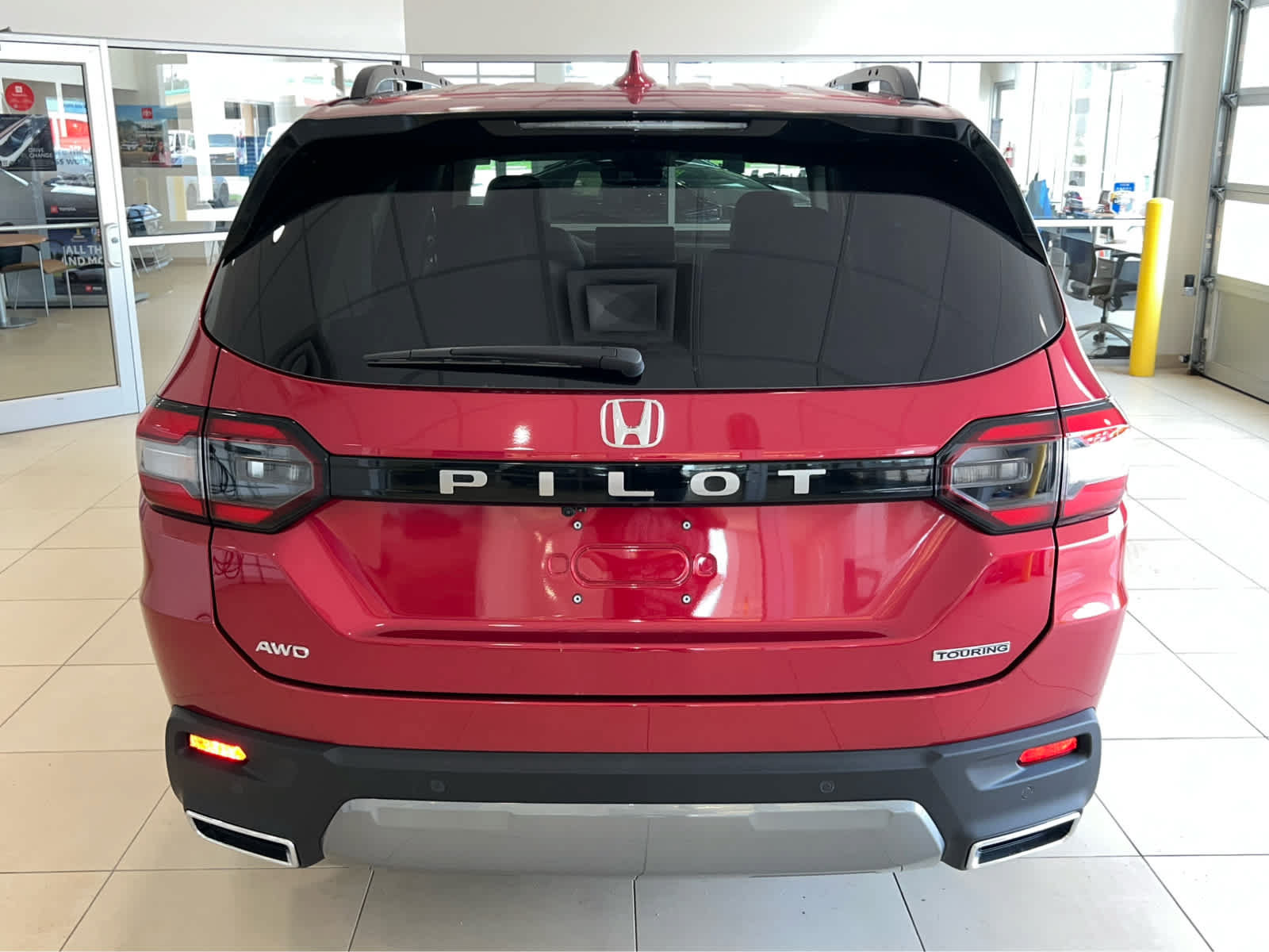 New 2026 Honda Pilot Touring image 7