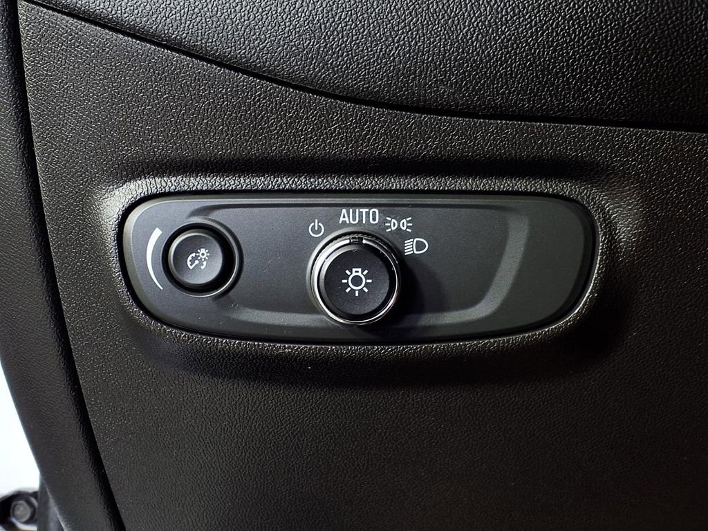Used 2022 Chevrolet Equinox LT FWD image 24