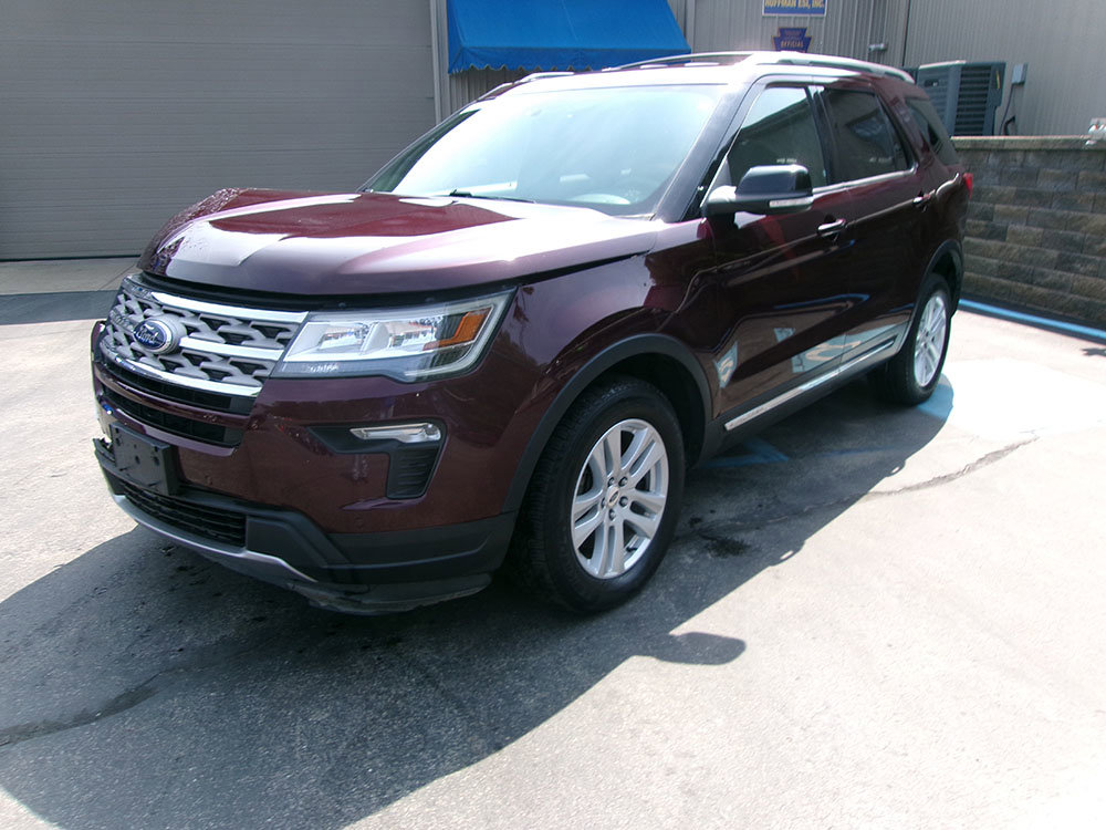 Used 2018 Ford Explorer XLT w/ Equipment Group 201A AWD/4WD image 6