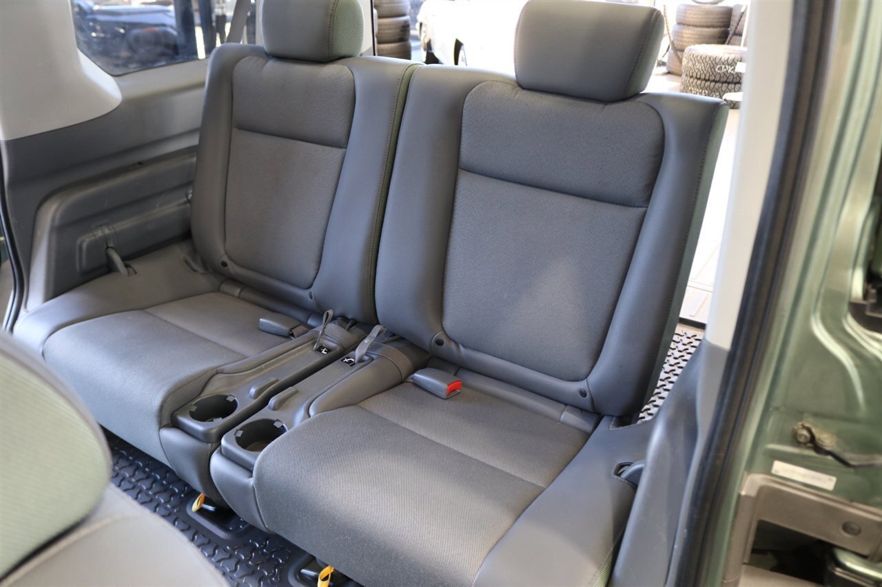 Used 2005 Honda Element EX image 18