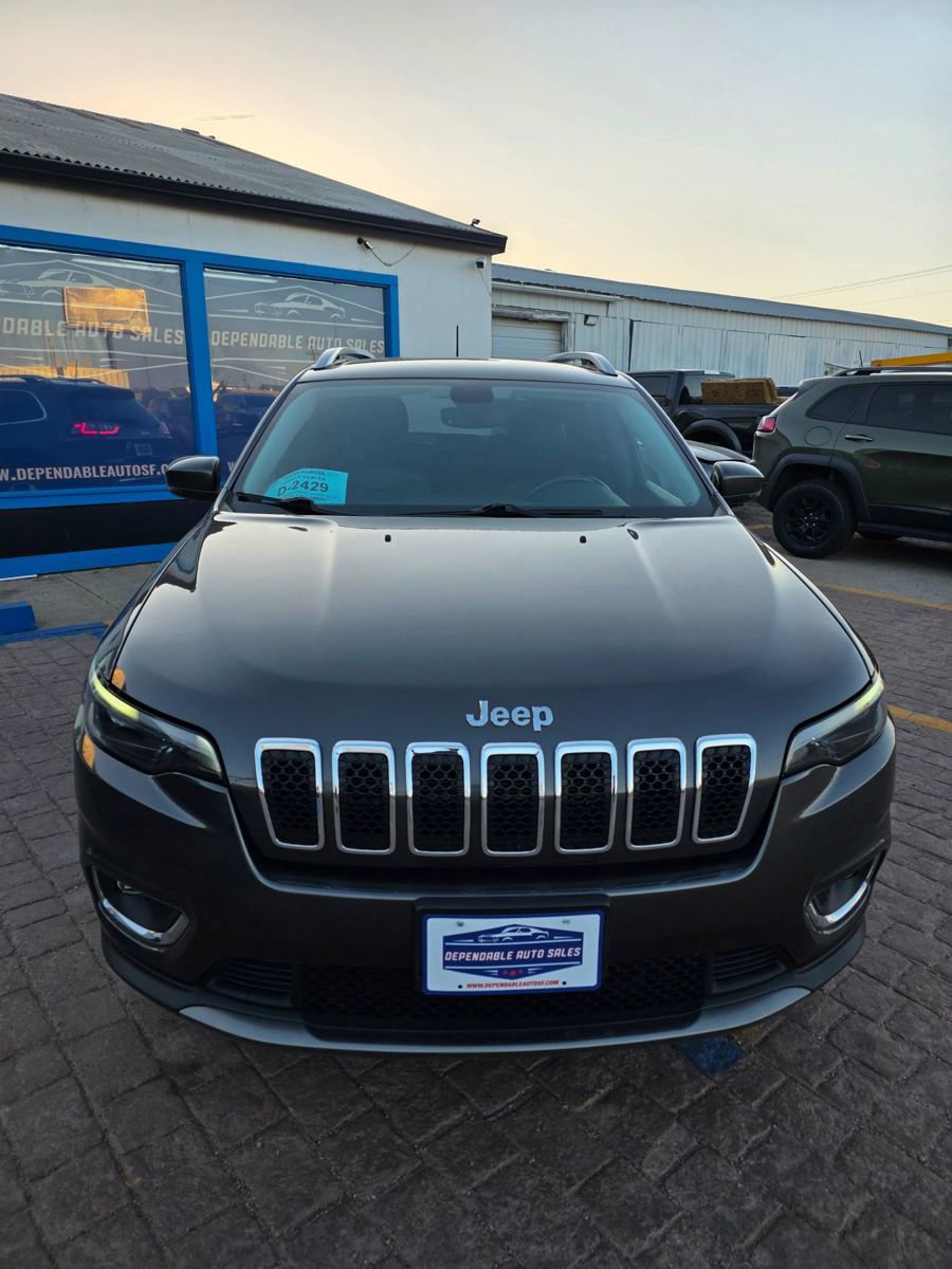 Used 2020 Jeep Cherokee Limited w/ Trailer Tow Group AWD/4WD image 2