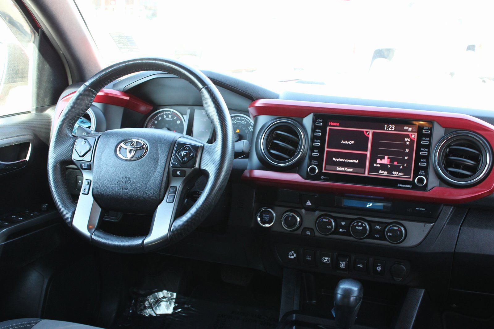 Used 2021 Toyota Tacoma TRD Off-Road image 17