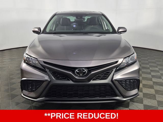Used 2024 Toyota Camry SE w/ Convenience Package FWD image 2