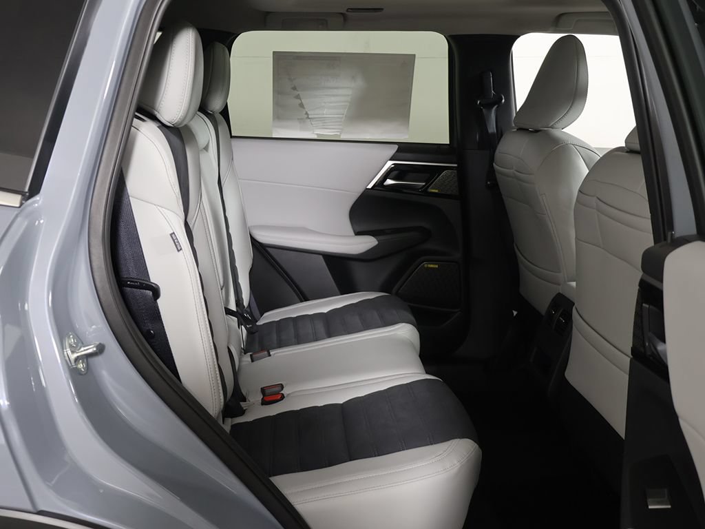 New 2026 Mitsubishi Outlander SE FWD image 34