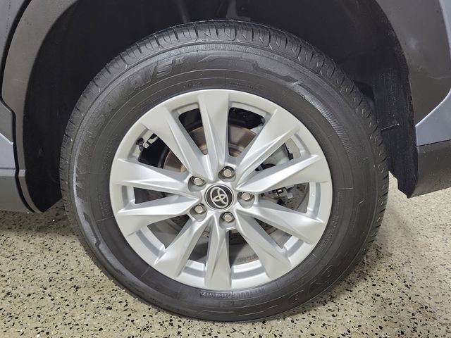 Used 2023 Toyota Corolla Cross LE FWD image 8