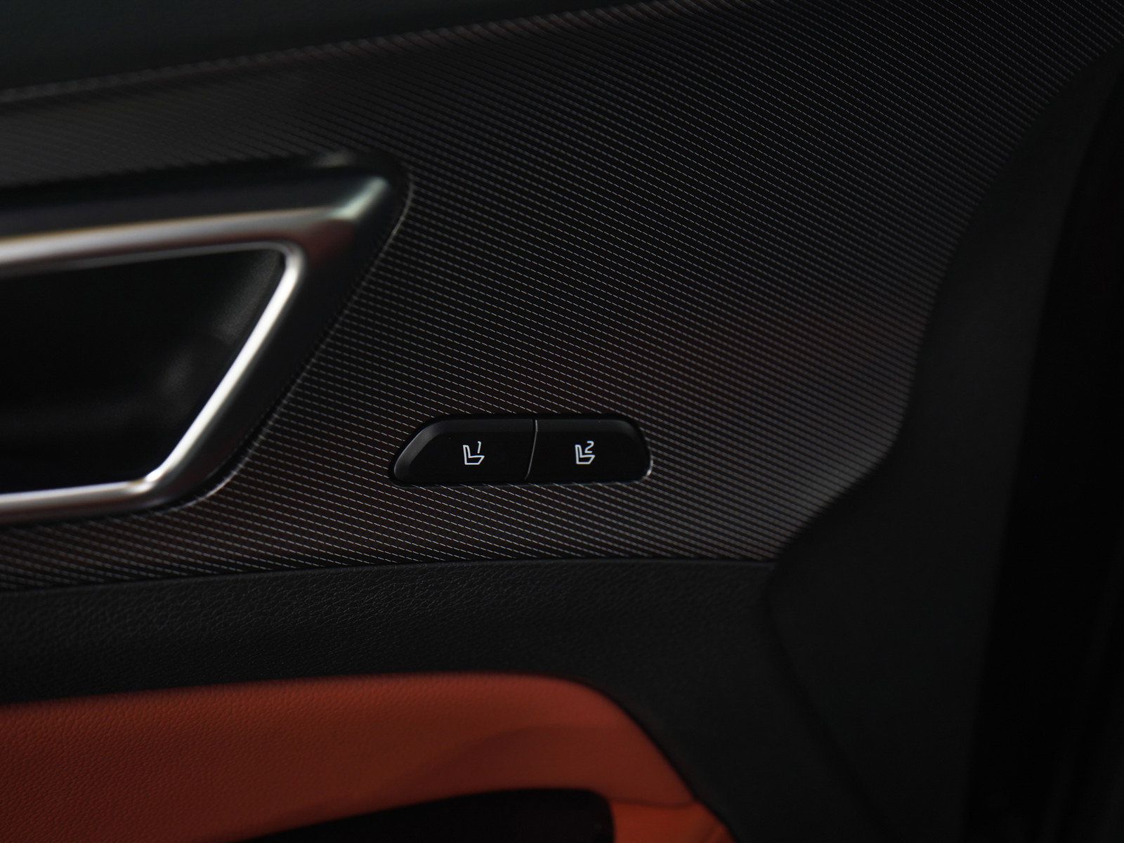 Used 2025 Kia Sportage SX image 24