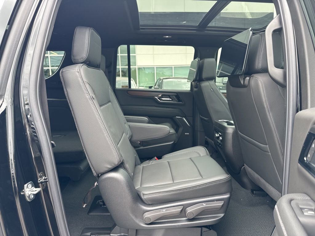 New 2026 GMC Yukon XL Denali w/ Denali Reserve Package AWD/4WD image 25