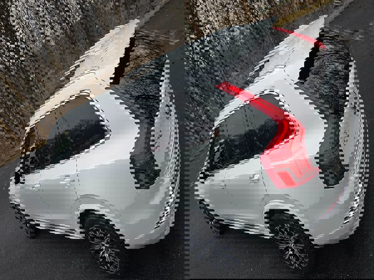 Used 2024 Volvo XC90 B5 Core w/ Climate Package image 65