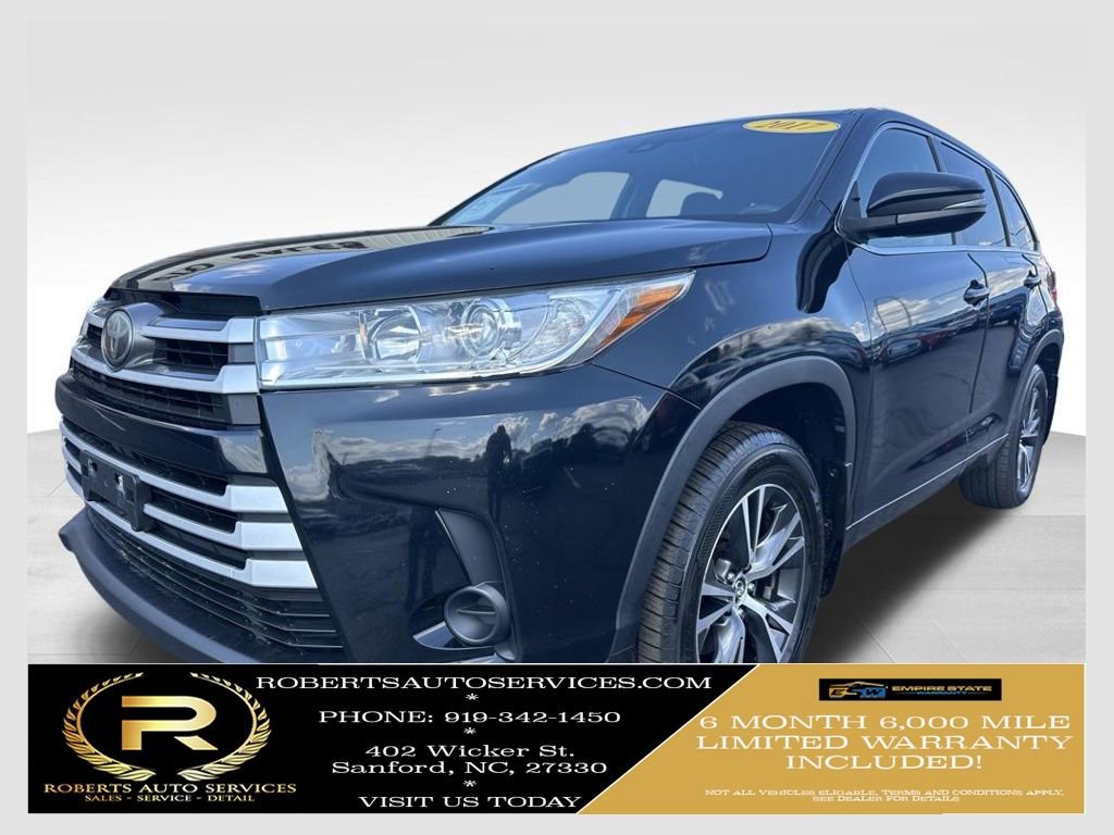 Used 2017 Toyota Highlander LE w/ Carpet Mat Package image 1