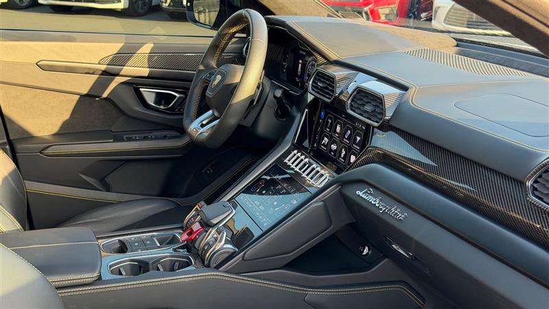 Used 2021 Lamborghini Urus AWD/4WD image 57