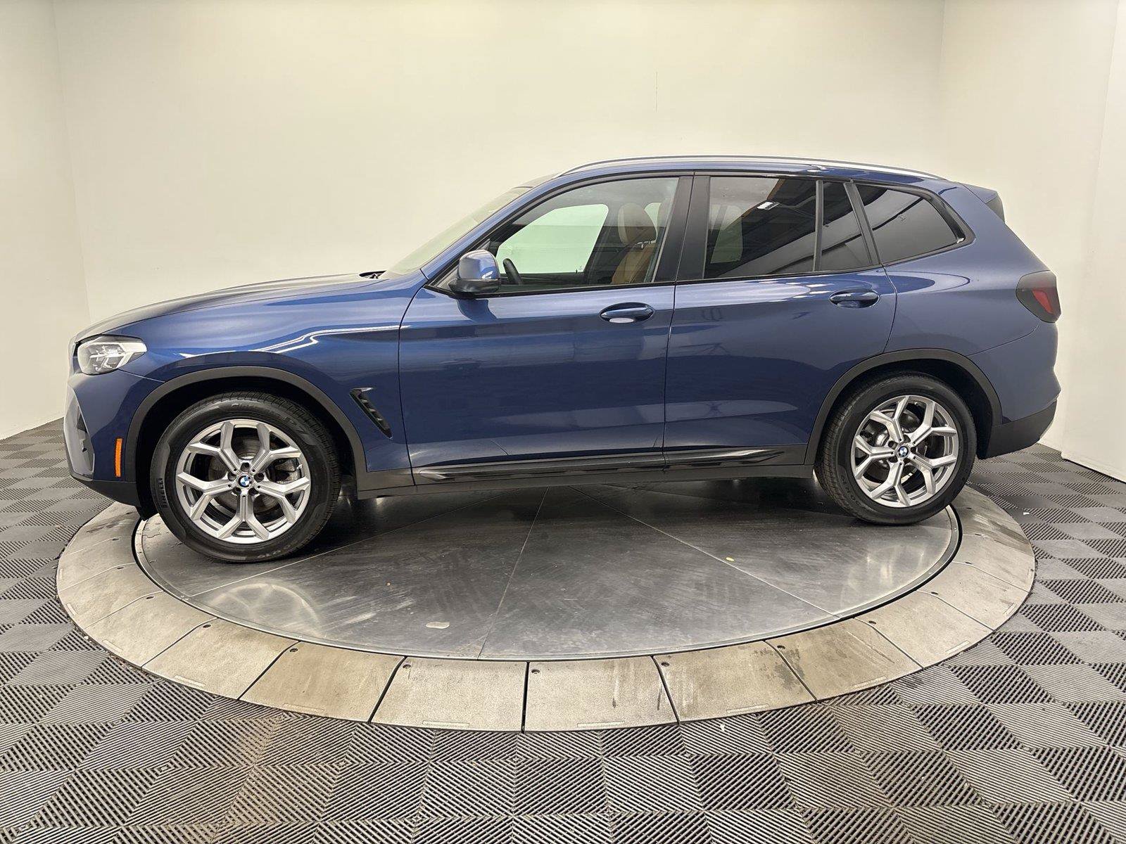 Used 2023 BMW X3 xDrive30i w/ Convenience Package AWD/4WD image 16