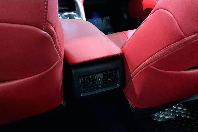 Used 2019 Toyota Camry XSE FWD image 13