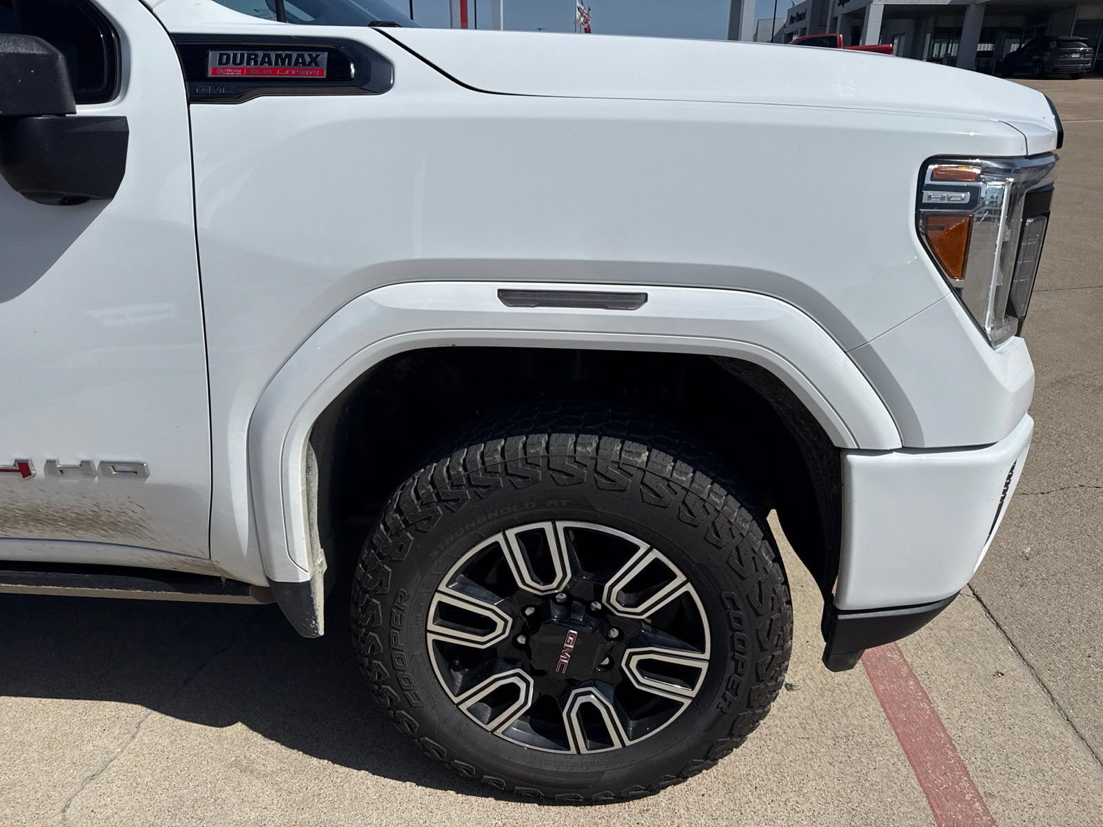 Used 2023 GMC Sierra 3500 AT4 w/ AT4 Premium Plus Package AWD/4WD image 4