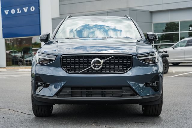 New 2026 Volvo XC40 B5 Plus w/ Climate Package AWD/4WD image 2
